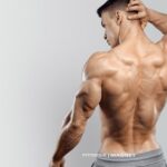 Why you should eat something rich in protein at bedtime?