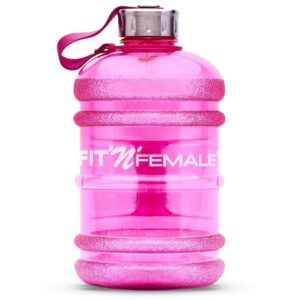 Die pinke Wasserflasche für unterwegs oder das Training
